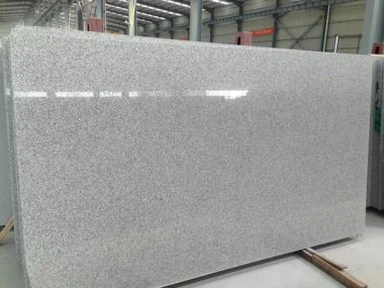 Placi de granit gri deschis