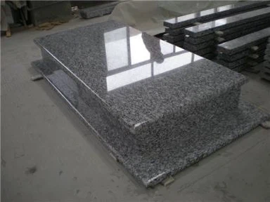 Pietre funerare din granit alb