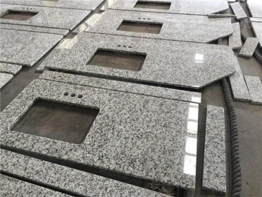 Blat din granit gri perlat