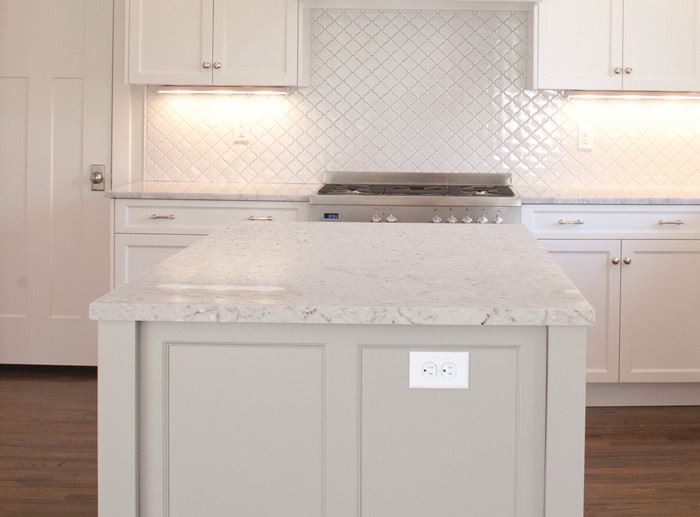 Alpina white quartz worktop