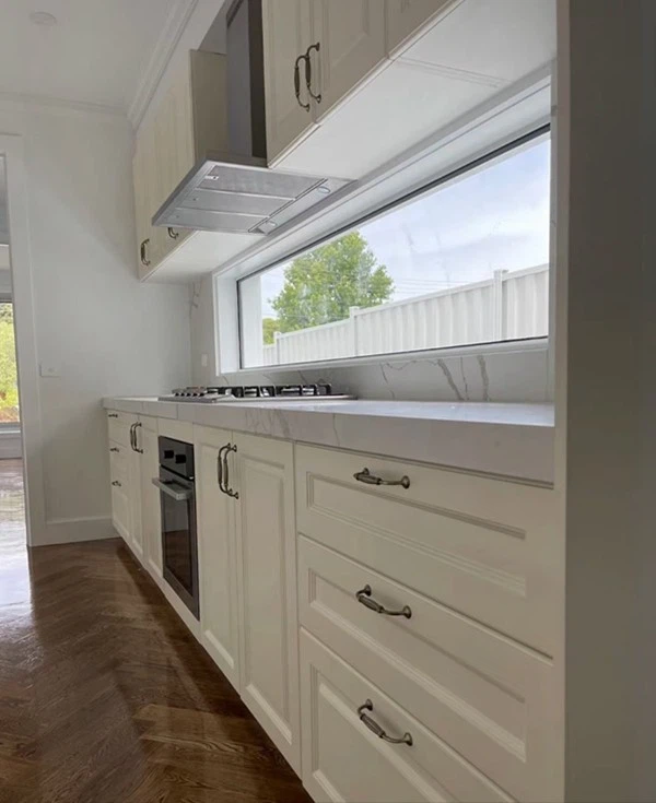 Calacatta Laza Quartz Kitchen countertops
